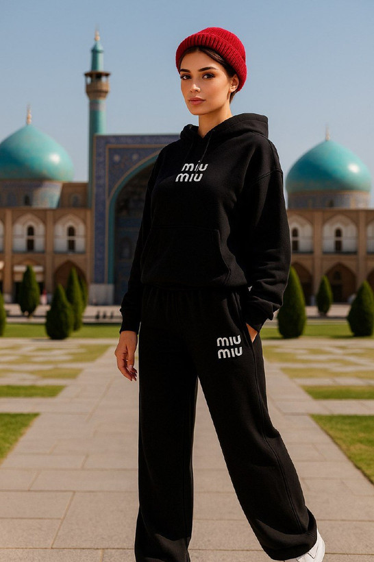 هودی و شلوار بگ miu